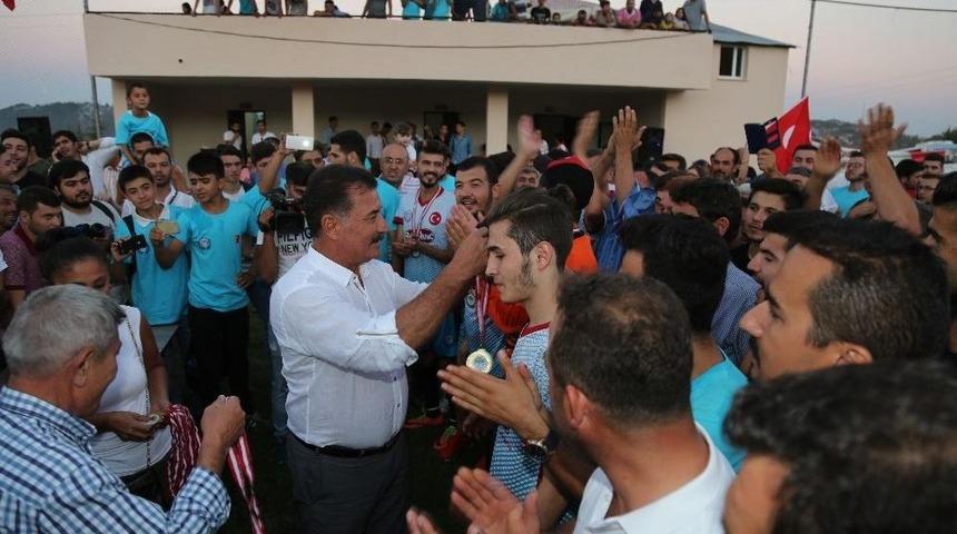 K&ouml;ylerarası Futbol Turnuvası&rsquo;nın Şampiyonu Ayvagediği