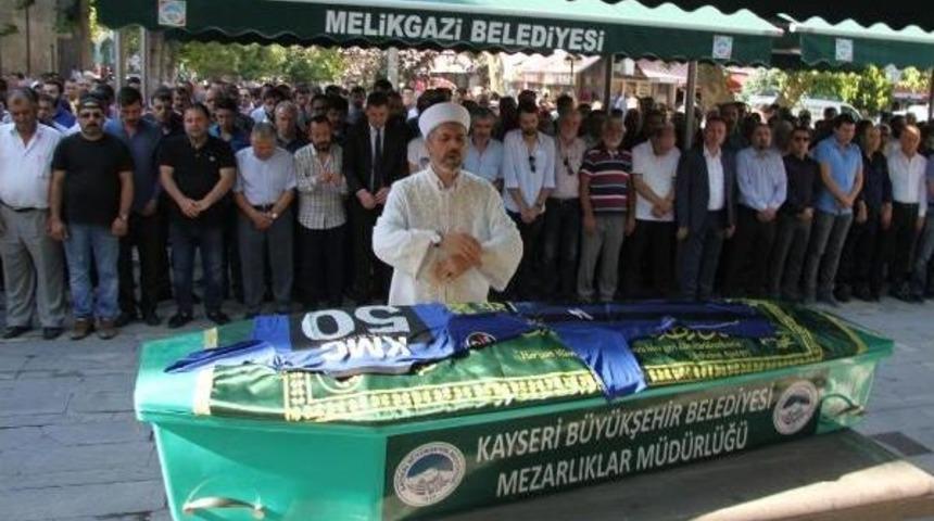 Kayseri Erciyesspor'un Eski Y&ouml;neticisi Şahin G&ouml;ksu Yaşamını Yitirdi (2)