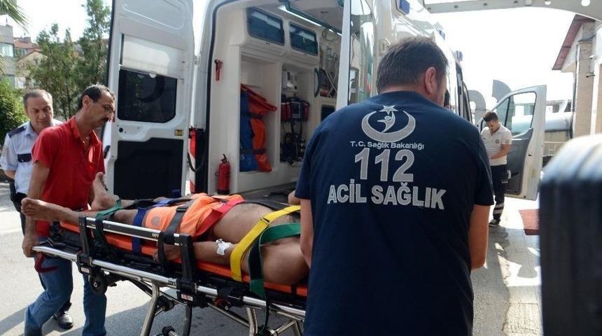 14 Yaşındaki Gen&ccedil; Denize Atlarken Kayalıklara &Ccedil;akıldı