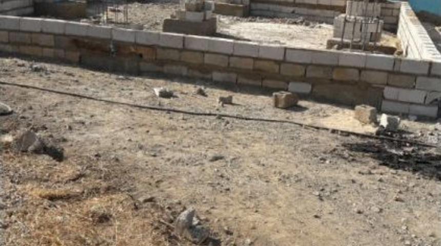 Harabe Barakanın Yerine Yeni Bir Ev Yapılıyor