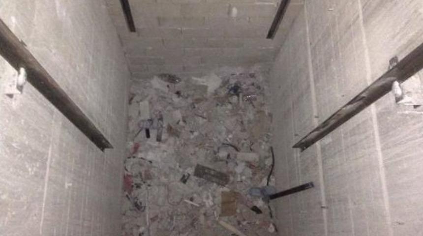 5'inci Kattan D&uuml;şen Iş&ccedil;i &Ouml;ld&uuml;