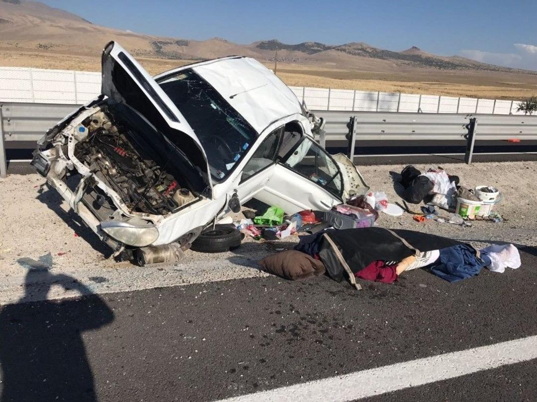 Aksaray&rsquo;da Trafik Kazası: 1 &Ouml;l&uuml;, 3 Yaralı