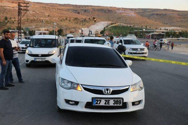 Aranan Cinayet Zanlısı İle Polis Arasındaki Kovalamacada Çatışma Çıktı: 2 Yaralı