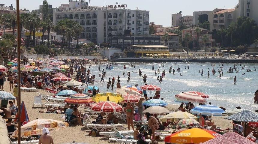 Kuşadası&rsquo;nda Bayram Hareketliliği