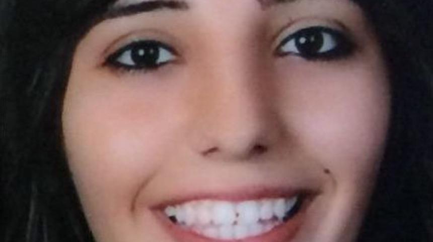 Komşularını &Ccedil;ocuğunu Parka &Ccedil;ıkarması İ&ccedil;in İkna Edip Evini Soydular