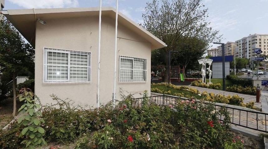 Konak&rsquo;ın Kent Kitaplığı B&uuml;y&uuml;yor