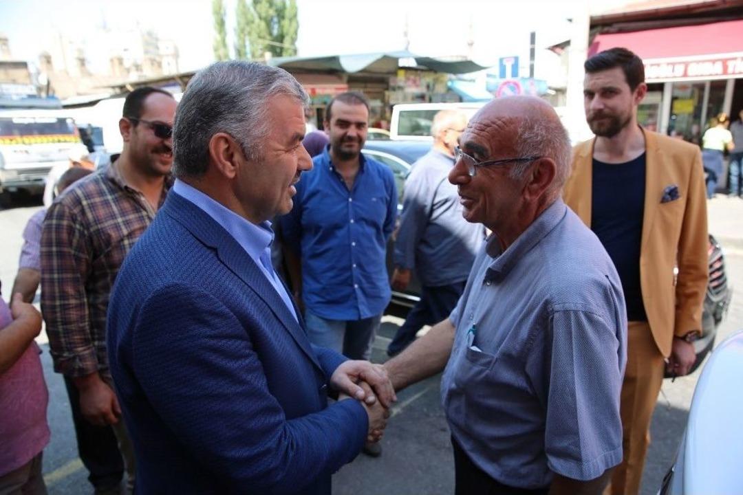Başkan &Ccedil;elik Camii Kebir Esnafını Ziyaret Etti