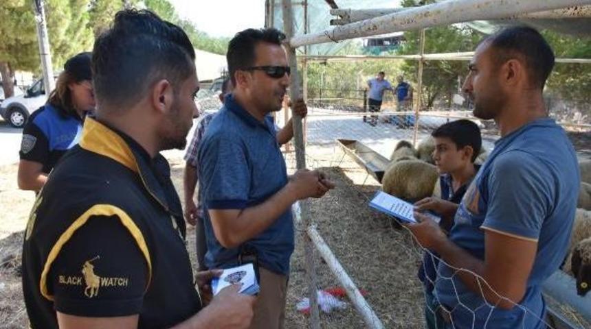 Polisten Kurbanlık Satıcılarına 'dolandırıcılara Karşı' Uyarı