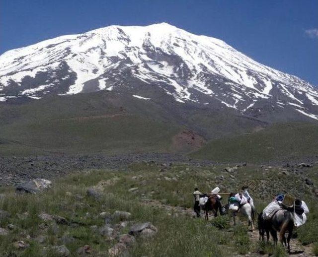 Ağrı Dağı'nın Turizme Açılması Istendi