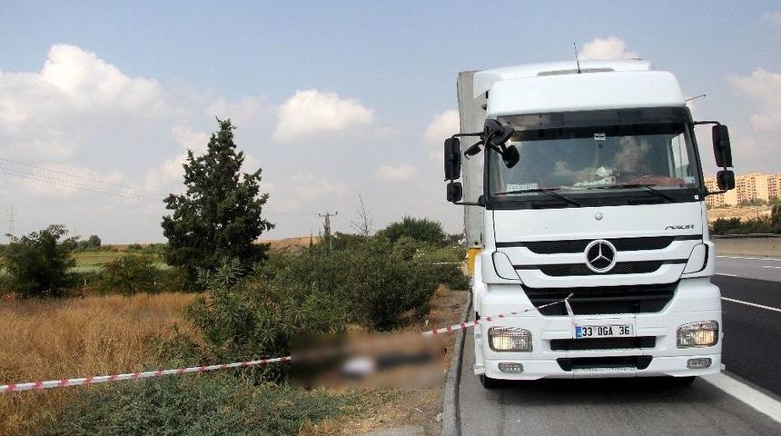 Tır S&uuml;r&uuml;c&uuml;s&uuml;n&uuml;n Esrarengiz &Ouml;l&uuml;m&uuml;