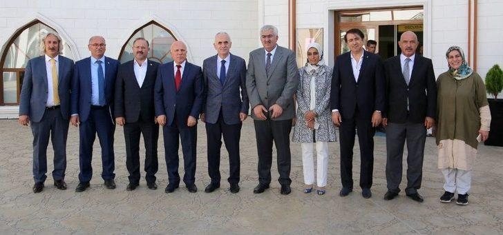 Ak Parti Genel Başkan Yardımcısı Kaya, Büyükşehir’i Ziyaret Etti G5