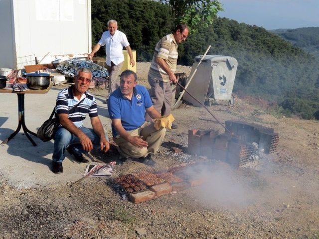 Renault Emeklileri Piknikte Buluştu