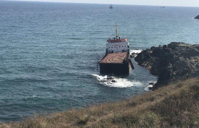 Sarıyer’de Bölünen Geminin Arka Kısmındaki Yakıt Deposu Boşaltılamadı