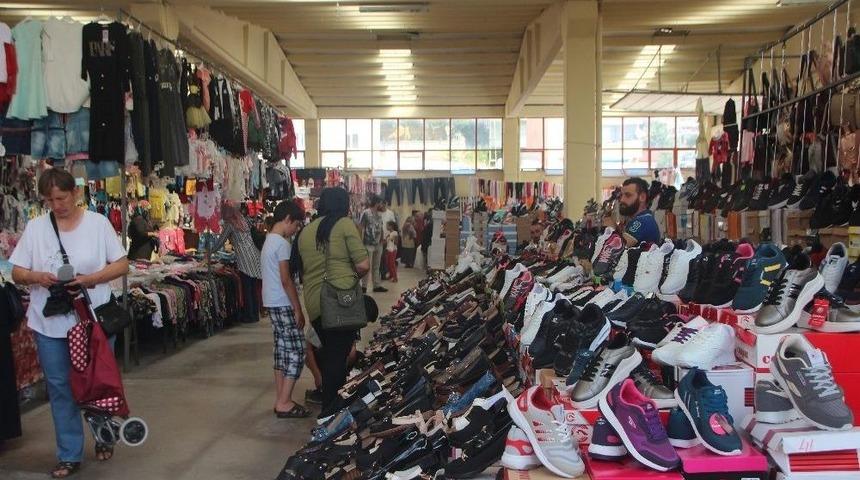 10 G&uuml;nl&uuml;k Bayram Tatili Giyim Sekt&ouml;r&uuml;ne Vurdu