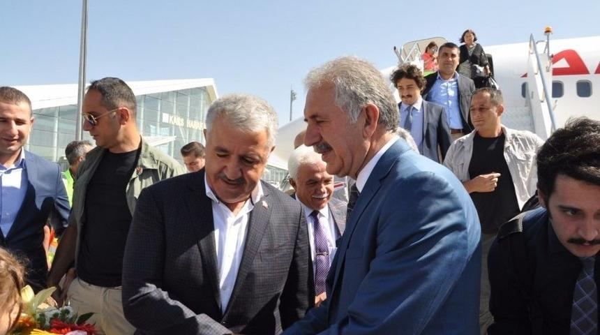 Bakan Arslan, Memleketi Kars&rsquo;ta Coşkuyla Karşılandı