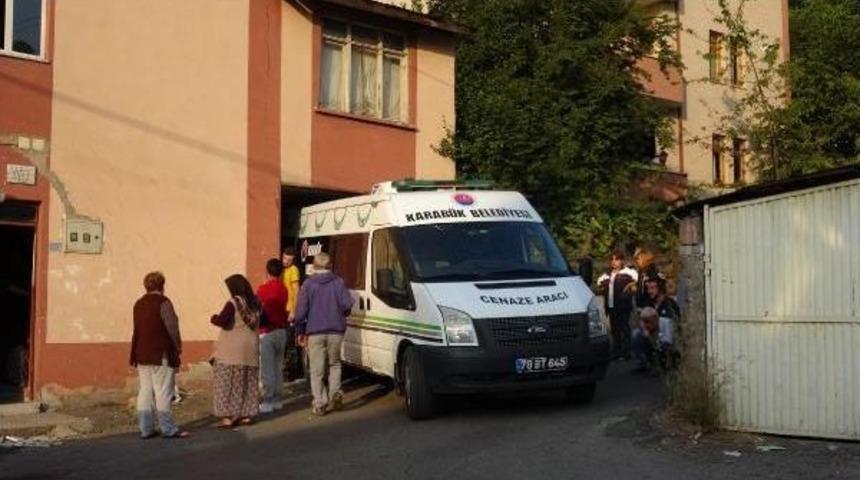 Karab&uuml;k'te Uyuşturucu Kullandığı Iddia Edilen Gen&ccedil; &Ouml;ld&uuml;