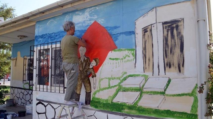 &Ccedil;anakkale Ruhunu Muhtarlığın Duvarlarına Yansıtıyorlar