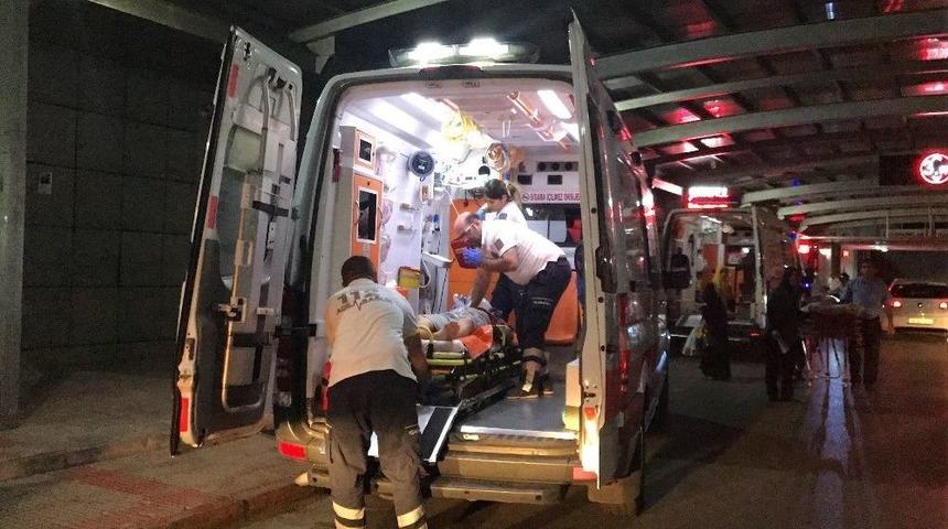 Kalbi Durdu Gen&ccedil;, Ambulansla Hastaneye Kaldırıldı