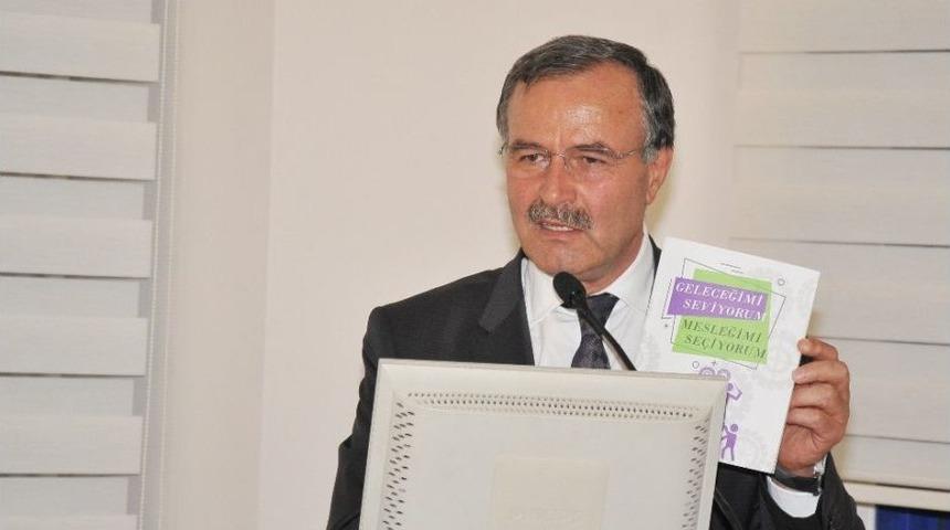 Kso, Gen&ccedil;leri Mesleki Eğitime &Ouml;zendirmek Amacıyla Kitap&ccedil;ık Hazırladı