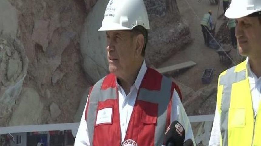 Topbaş: Bug&uuml;n Ve Gece Yarısı S&uuml;recek Bir Fırtınayla Karşı Karşıyayız