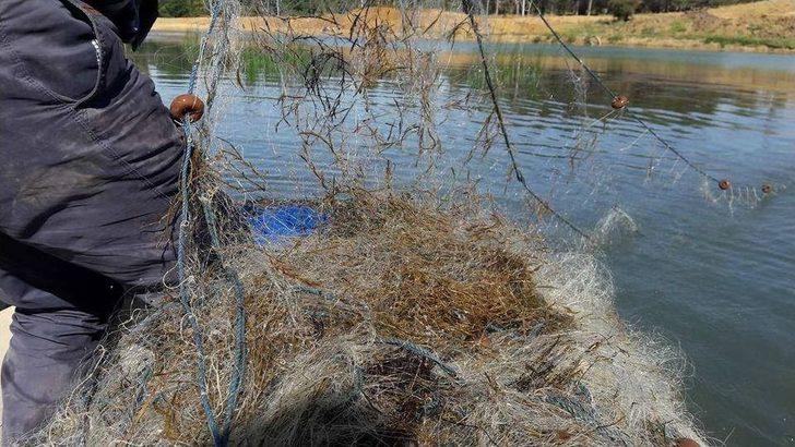 Balıkçı Ağlarına Av Olan Su Kaplumbağaları Kurtarıldı G3