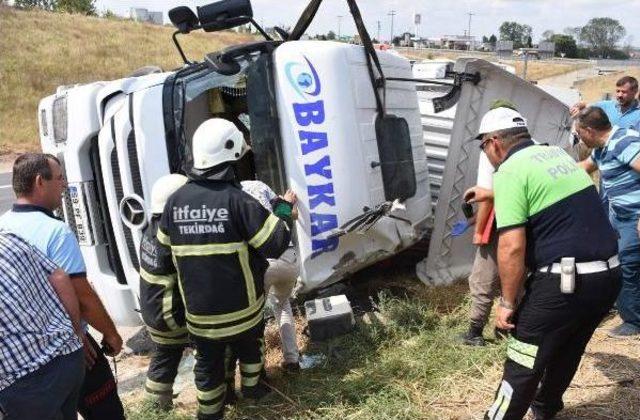 Devrilen Tır'ın Sürücüsü Öldü