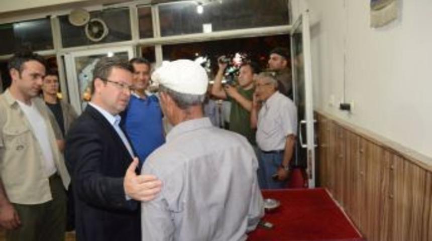 Vali &Uuml;nl&uuml; Vatandaşlar İle Bir Araya Geldi