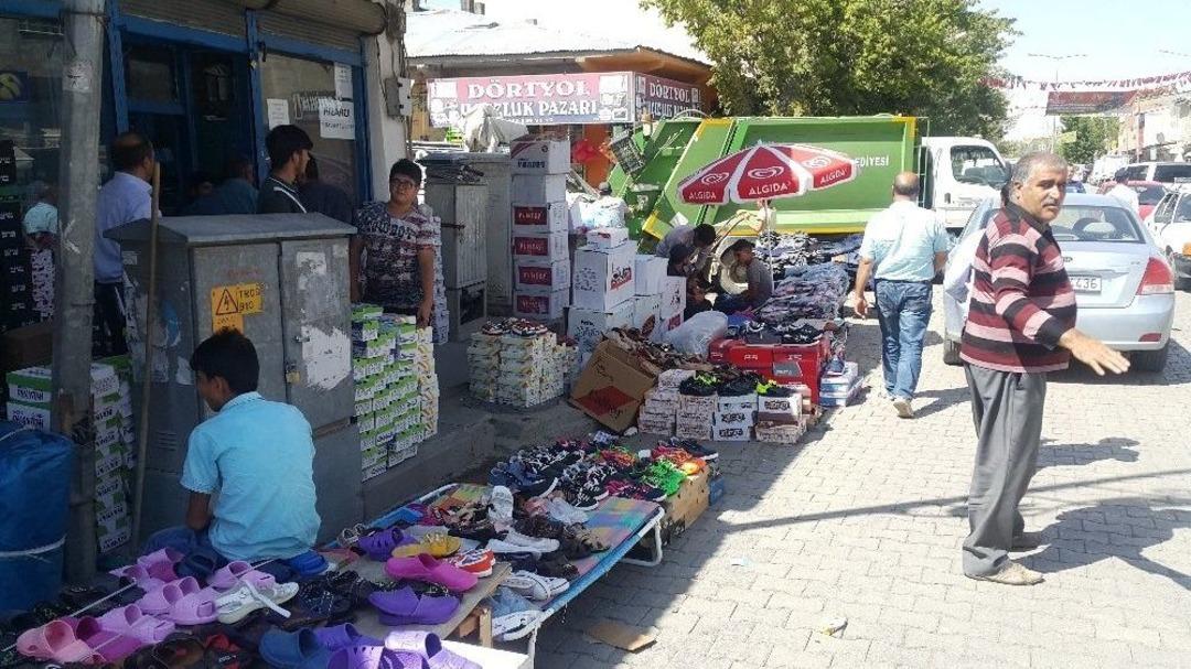 Bayram Esnafın Y&uuml;z&uuml;n&uuml; G&uuml;ld&uuml;rd&uuml;