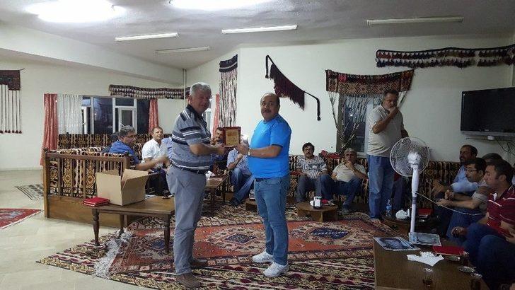 33 Yıl Aradan Sonra Aynı Sırada Yan Yana Oturdular G4