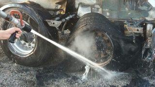 Seyir Halindeki Tır’ın Lastikleri Yandı