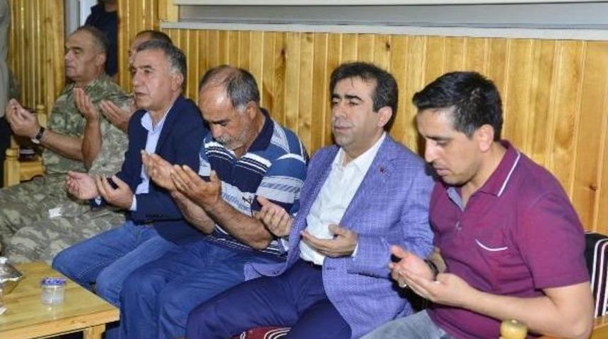 Vali G&uuml;zeloğlu'dan Şehit Ailesine Taziye Ziyareti