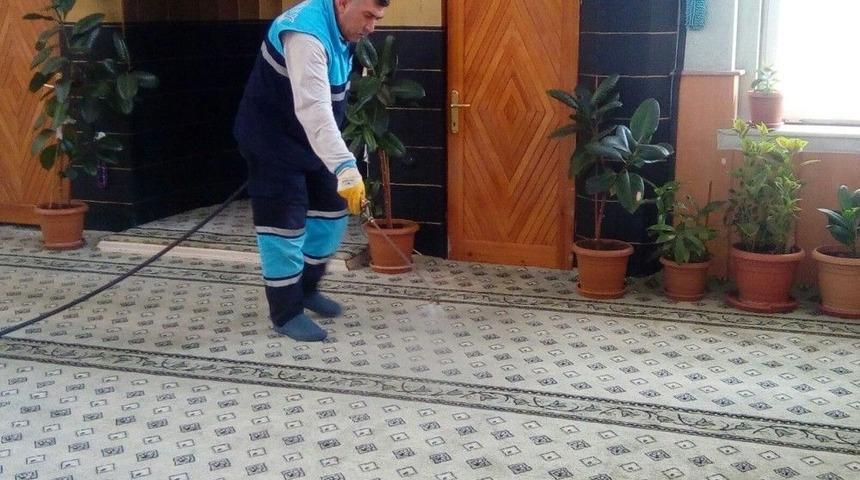 Camiler Bayrama Hazırlanıyor