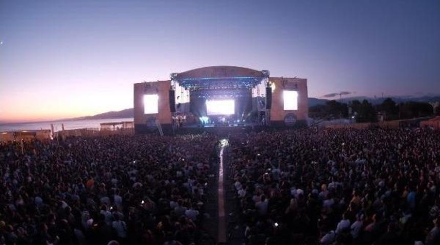 5 G&uuml;nde 75 Sanat&ccedil;ı 200 Bin Kişiyle Buluştu