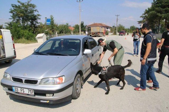 Polis Ekipleri Bayram Öncesi Denetimlerini Sıklaştırdı