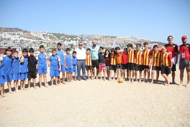 Bodrum’da Plaj Futbolu Şenliği