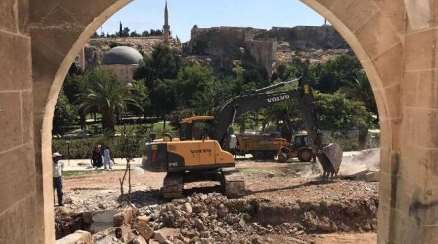 Balıklıg&ouml;l Şantiyeye D&ouml;nd&uuml;, Esnaf Tepki G&ouml;sterdi