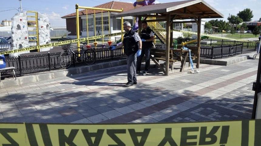 Afyonkarahisar&rsquo;da Silahlı Kavga: 1 &Ouml;l&uuml;