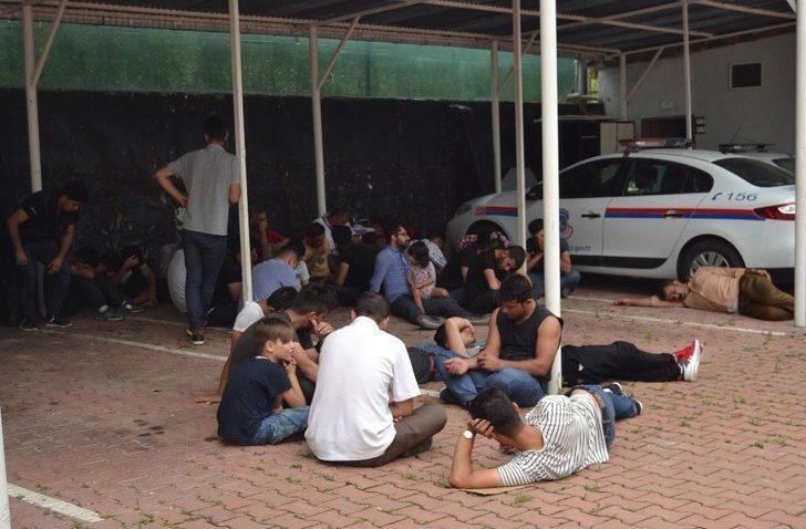 Deniz Yoluyla Romanya’ya Gitmek İsteyen 250 Kaçak Göçmen Yakalandı G3