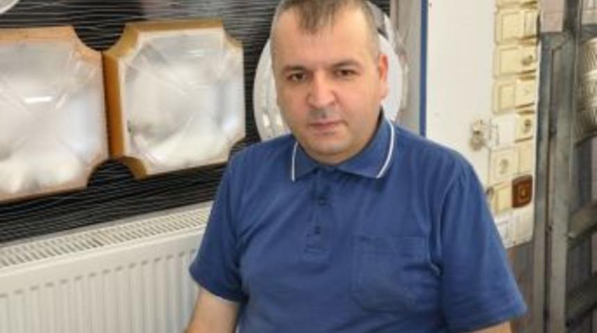 30 Ağustos Resepsiyonuna G&ouml;rme Engelli K&ouml;şe Yazarı Da Davet Edildi