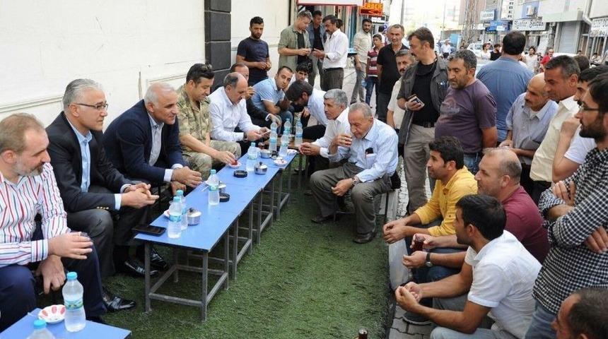 Vali Zorluoğlu, Bayram Öncesi Esnafı Ziyaret Etti