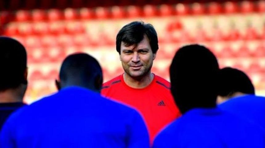 Evkur Yeni Malatyaspor, &Ccedil;alışmalarını S&uuml;rd&uuml;rd&uuml;