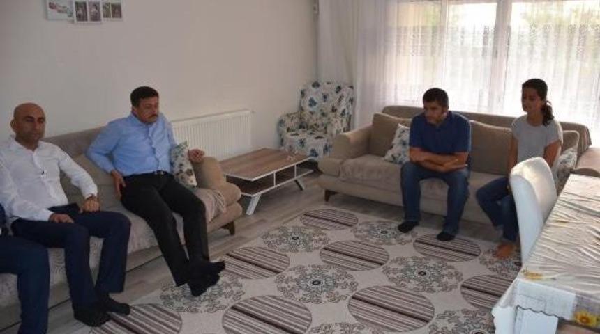 Ak Partili Dağ, Ihmal Kurbanı Alperen'in Ailesine Taziyede Bulundu