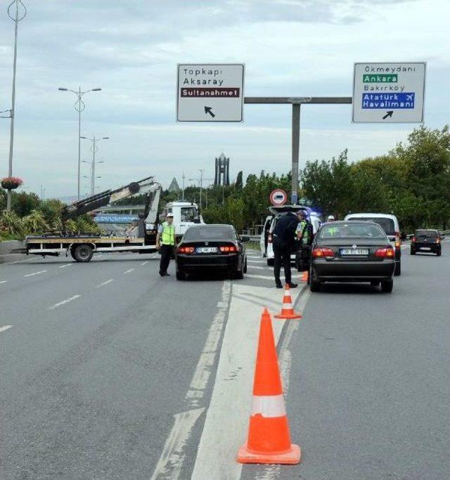 Vatan  Cadesi Ve Çıkan Yollar Trafiğe Kapatıldı