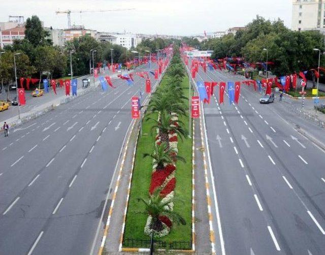 Vatan  Cadesi Ve Çıkan Yollar Trafiğe Kapatıldı