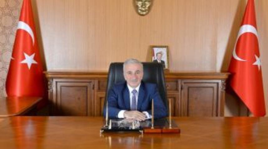 Vali Kam&ccedil;ı: &ldquo;bayramlar Yitirdiğimiz İnsani Değerlerimizi Hatırladığımız G&uuml;nlerdir&rdquo;