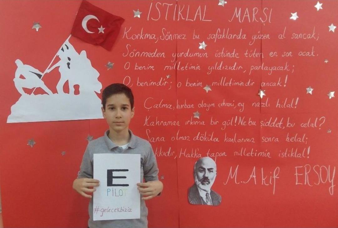 T&uuml;rkiye&rsquo;nin D&ouml;rt Bir Tarafından Bin 463 &Ccedil;ocuk İstiklal Marşı&rsquo;nı Oluşturdu