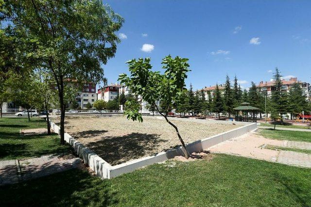 Sincan’da Park Ve Spor Alanları Yapımı Devam Ediyor