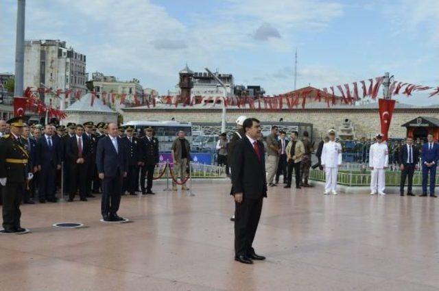 Taksim Meydanı'nda 30 Ağustos Zafer Bayramı Töreni