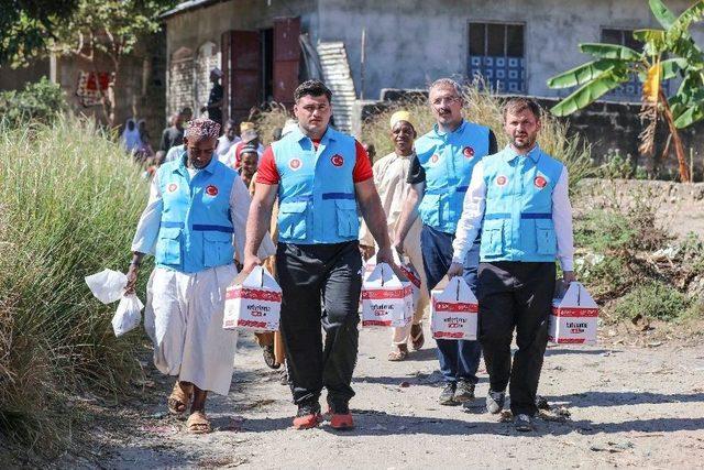 Dünya Şampiyonu Rıza Kayaalp, Bosna’da Kurban Eti Dağıtacak