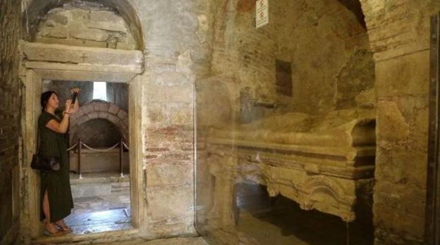 'noel Baba'nın Mezarı Jeoradarla Aranıyor